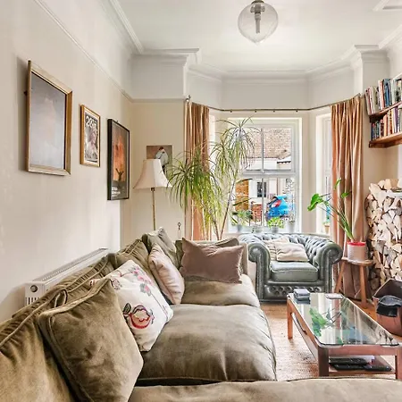 Characterful Victorian Terrace With Parking 10 Min Walk To The York
