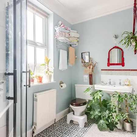 Characterful Victorian Terrace With Parking 10 Min Walk To The York
