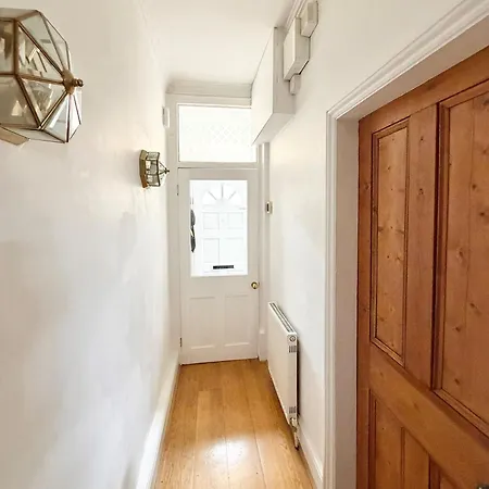 Characterful Victorian Terrace With Parking 10 Min Walk To The * York