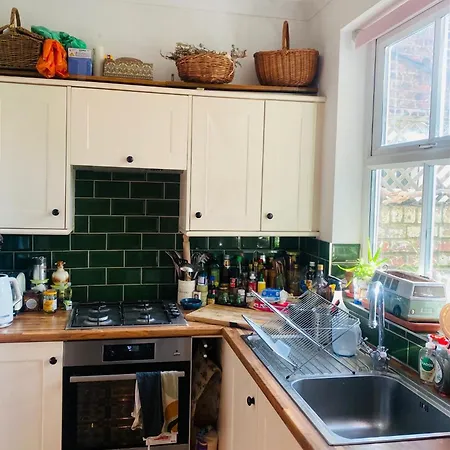 Characterful Victorian Terrace With Parking 10 Min Walk To The * York