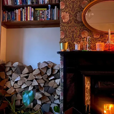 Characterful Victorian Terrace With Parking 10 Min Walk To The *